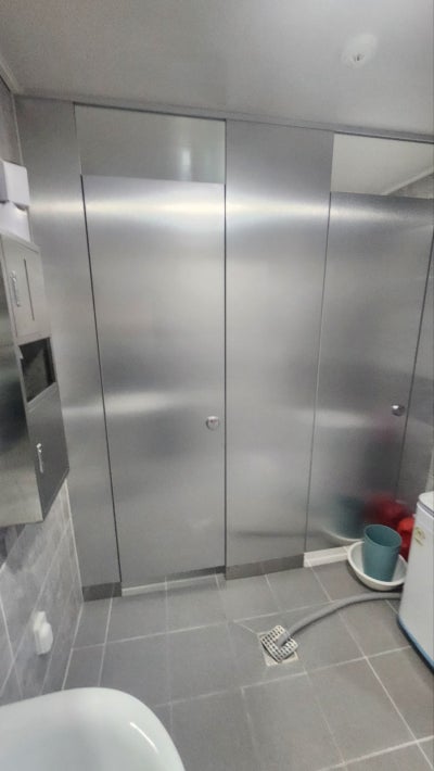 제주 화장실 큐비클 칸막이 전문 업체 동화큐비클 [금융센터 농협은행 시공사례]