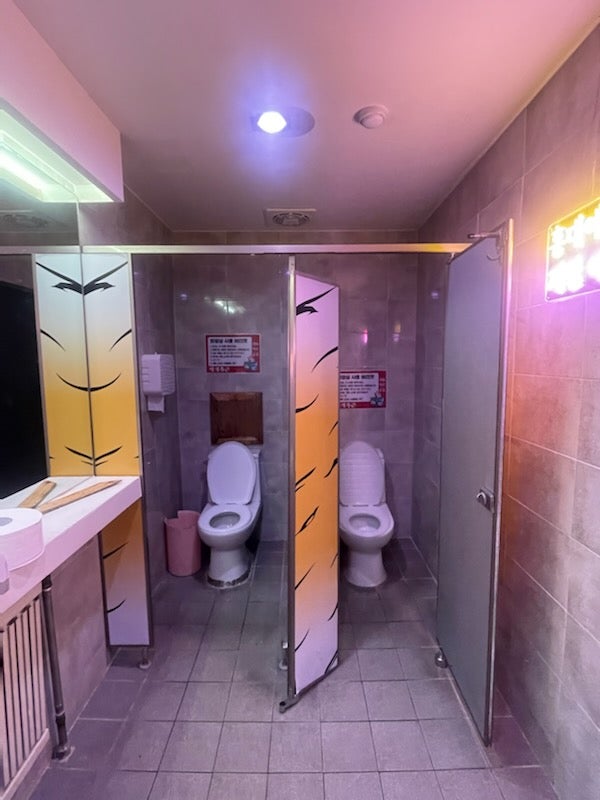 홍대 화장실 칸막이 A/S 홍대 화장실 칸막이 A/S