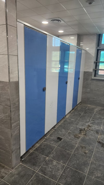 학교 화장실 큐비클 강화도 신원 초등학교 칸막이 공사 학교 화장실 큐비클 강화도 신원 초등학교 칸막이 공사